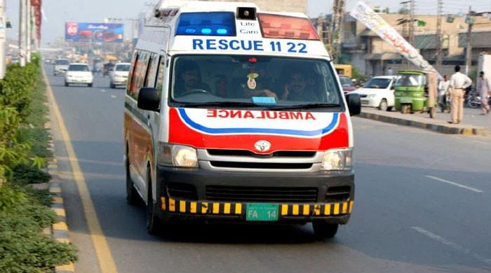 ناراض بیوی کو منانے سسرال آنیوالا داماد سسر کو گاڑی تلے روند کر فرار، سسر ہلاک