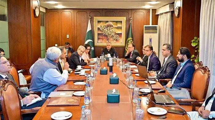 صوبے وفاق کا مالیاتی خسارہ پورا کرنے پر راضی ہوگئے، طریقہ کار بھی طے کرلیا گیا
