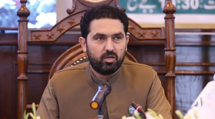 این ایف سی ایوارڈکو قبائلی اضلاع کیلئےاپ ڈیٹ کیا جارہا ہے، وزیراعظم نے 180 روز میں این ایف سی کو فائنل کرنےکا وعدہ کیا: سہیل آفریدی