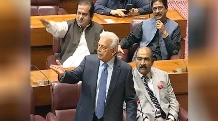 قومی اسمبلی اجلاس میں رانا تنویر اور پی ٹی آئی اراکین میں تلخی، بات گالم گلوچ تک پہنچ گئی