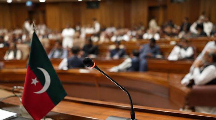 پختونخوا بجٹ: پی ٹی آئی کے ناراض اراکین اجلاس میں شرکت کریں گے یا نہیں؟ حکمت عملی کیلئے اجلاس طلب