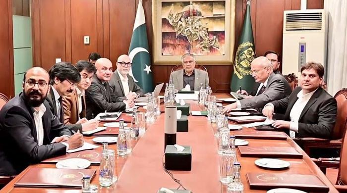 حکومت نے موٹرسائیکل سواروں، عوامی ٹرانسپورٹ اور کسانوں کو دی جانیوالی فیول سبسڈی ختم کردی