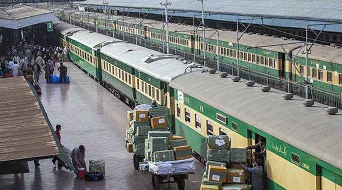 پاکستان ریلوے کو 61 ارب روپے سے زائد کا خالص نقصان ہوا، آڈیٹر جنرل