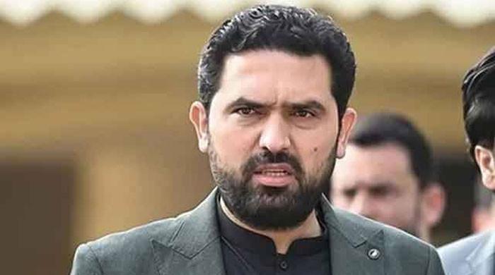 ریاستی اداروں پر الزامات کا کیس: عدم حاضری پر سہیل آفریدی کے ناقابل ضمانت  وارنٹ گرفتاری جاری