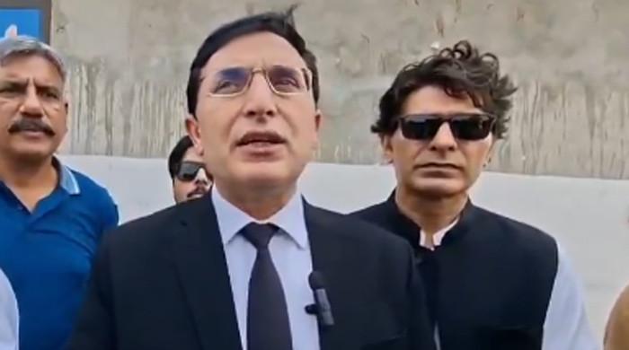 وزیرا‏عظم نے مذاکرات کی دعوت دی لیکن حکومت سے بات چیت میں کوئی پیشرفت نہيں ہوئی، بیرسٹر گوہر