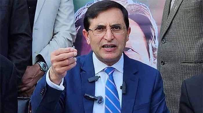 عوام میں بدگمانیاں پھیلانے والے وزیراعلیٰ سہیل آفریدی کی تبدیلی کی باتیں کررہے ہیں: بیرسٹر گوہر