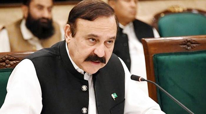 کسی بھی کالعدم تنظیم کیساتھ مذاکرات نہیں کرسکتے، فضل الرحمان کو ثالثی کیلئے ایکشن کمیٹی نے اپروچ کیا: طارق فضل چوہدری