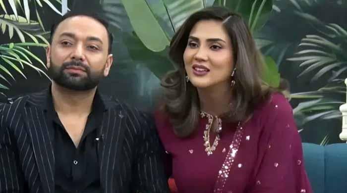 دھوپ میں میری آنکھوں کا رنگ تبدیل ہوتا رہتا ہے اسلیے گاڑی نہیں چلا سکتی: فضا علی کا انکشاف