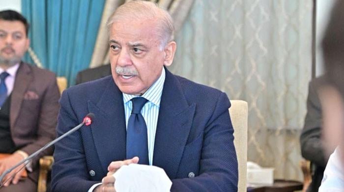 ملک میں ہونے والی دہشتگردی میں مشرقی ہمسائے کا ہاتھ ہے، سب مل کر فتنےکو ختم کریں گے: وزیراعظم