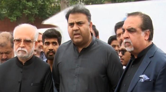 'آگے بڑھنے کا راستہ مذاکرات ہیں'، اسیر پی ٹی آئی رہنماؤں کی نیشنل ڈائیلاگ کمیٹی کے تجویز کردہ حل کی حمایت