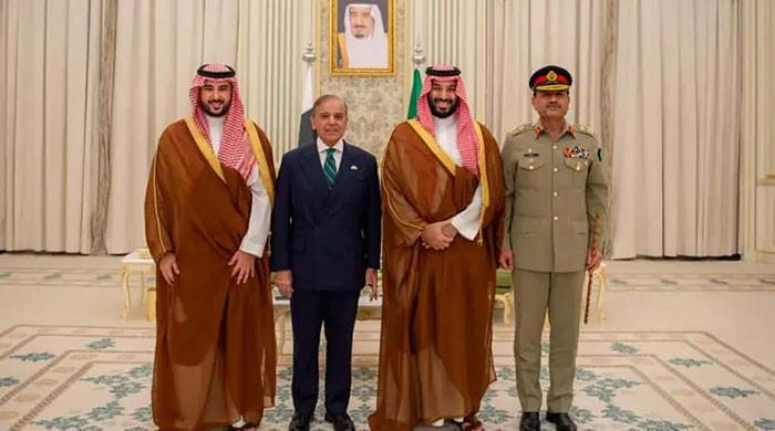 'سعودی عرب ہماری سرخ لکیر ہے، اس پر حملہ پاکستان پر حملہ تصور ہوگا'، پاکستانی حکام نے ایران پر واضح کردیا: رائٹرز