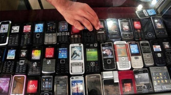 پاکستان نے ایک سال میں 530 ارب روپے کے موبائل فونز درآمد کرلیے