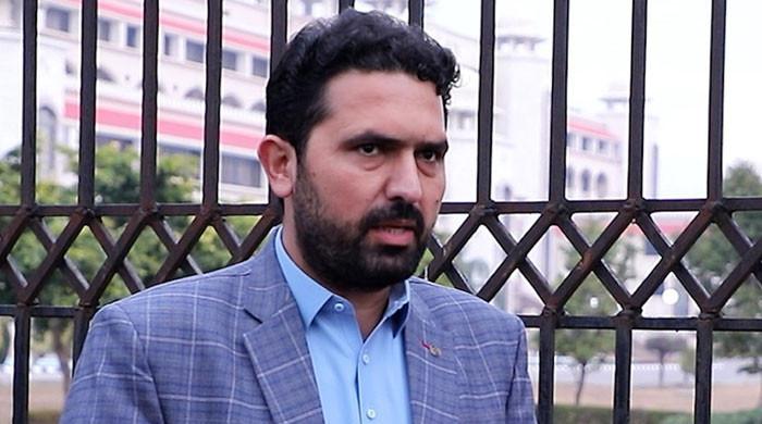 دہشتگرد حملے میں زخمی پولیس اہلکار کا وزیر اعلیٰ کے پی سے جدید اسلحہ فراہم کرنے کا مطالبہ