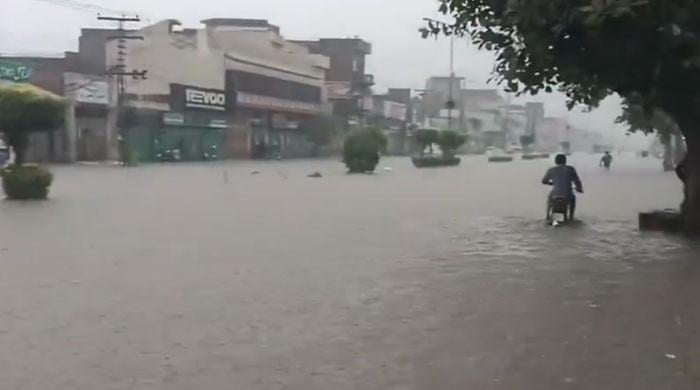 گوجرانوالہ میں دوسرے روز بھی بارش، گزشتہ روز مختلف حادثات میں 8 افراد جاں بحق ہوئے