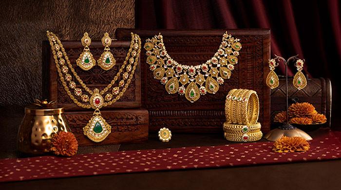 سونے کی قیمت میں مسلسل دوسرے روز  بڑی کمی،  فی تولہ سونا کتنے کا ہوگیا؟