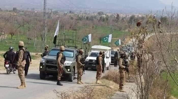 ٹانک میں فتنہ الخوارج کا پولیس چیک پوسٹ پر حملہ، 12خوارج ہلاک، وطن کے 15 بہادر سپوت شہید