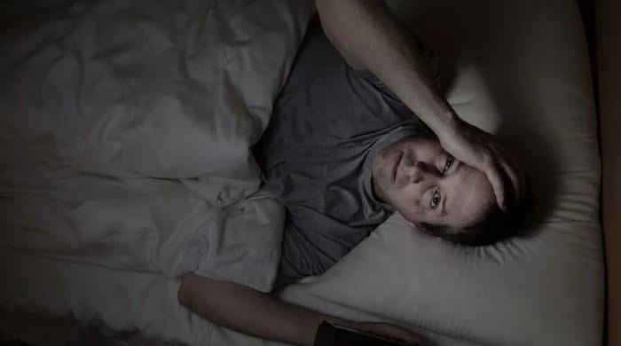 ہر رات 7 سے 8 گھنٹوں کی نیند کے باوجود تھکاوٹ کا سامنا ہوتا ہے؟