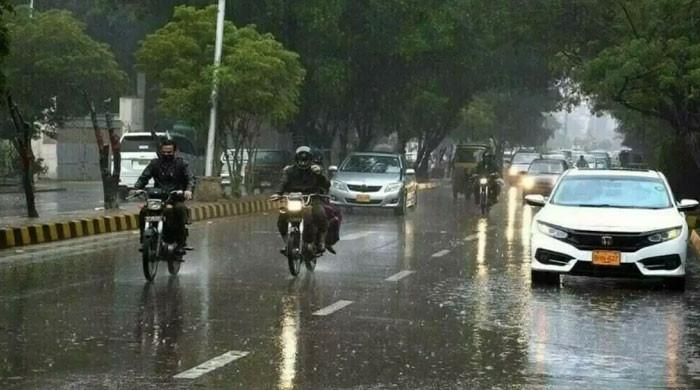 کراچی میں 24گھنٹوں کے دوران گرج چمک کے ساتھ بارش کا امکان