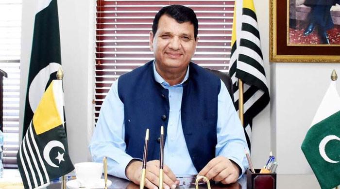 وفاقی وزیر امیر مقام کی راولاکوٹ میں دھرنے پر بیٹھے افراد کو مذاکرات کی پیشکش