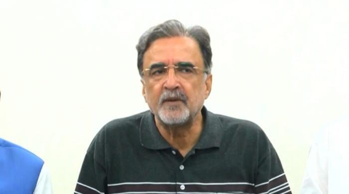 آزاد کشمیر الیکشن: لطیف اکبر پر حملہ ہوا اور پیپلز پارٹی کے کارکن کی شہادت کی اطلاع ہے: قمر زمان