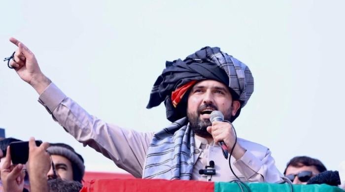 نوجوانوں آپکے لیڈر کو آپکی ضرورت ہے، 27 ستمبر کو اسلام آباد کا رخ کریں گے: سہیل آفریدی کا اعلان