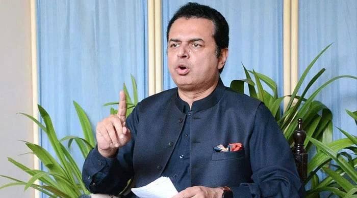 پیپلزپارٹی اور پی ٹی آئی کے اتحاد کا امکان ہے نہ ہی حکومت کو کوئی خطرہ ہے، طلال چوہدری
