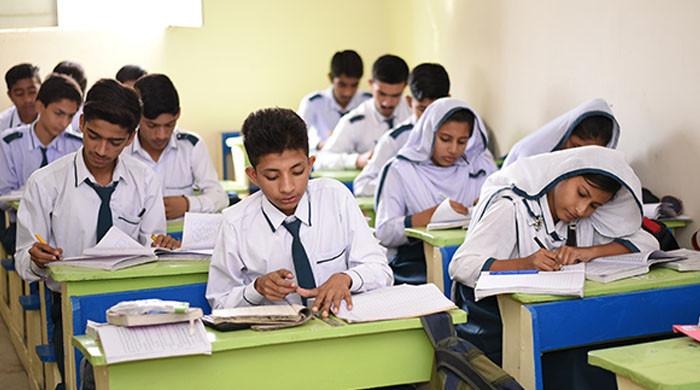 سندھ میں سرکاری اسکولوں کے نئے اوقات کار جاری