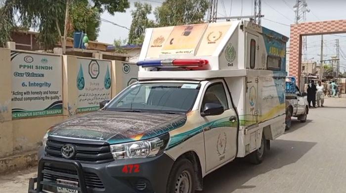 شکارپور: مضر صحت کھانا کھانے سے 3 بچے دم توڑ گئے، خواتین سمیت متعدد کی حالت غیر