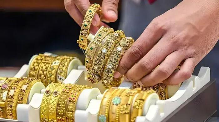 ملک میں فی تولہ سونا 5 ہزار 700 روپے مہنگا ہوگیا