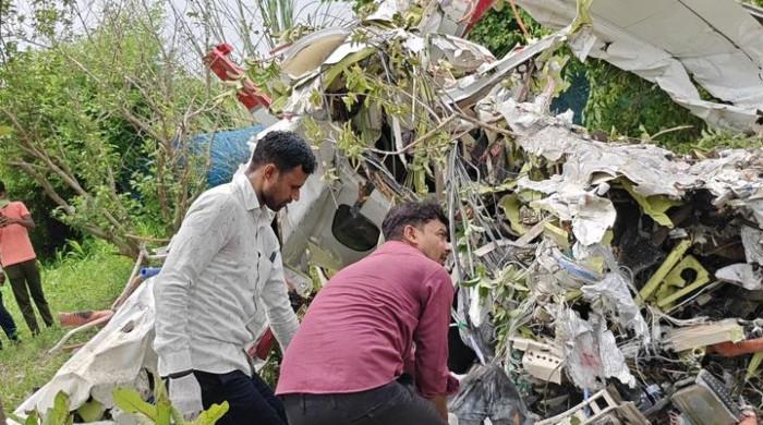 بھارتی شہر کان پور میں تربیتی طیارہ گر کر تباہ،  پائلٹ اور انسٹرکٹر ہلاک