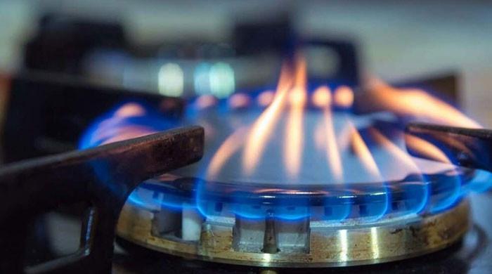 حکومت کا گیس ٹیرف کے 12 سلیب ختم کر کے یکساں نرخ نافذ کرنے کا فیصلہ