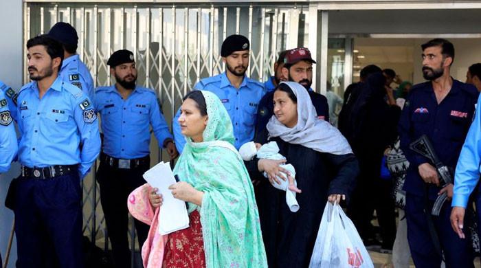 اسپتال میں کوئی بھی چیز عالمی معیار کے مطابق نہیں، سانحہ پمز کی ابتدائی تحقیقاتی رپورٹ وزیراعظم کو پیش
