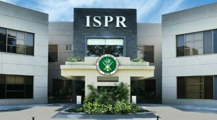 افواج پاکستان کا یوم دفاع پر شہدا پاکستان کو خراج عقیدت