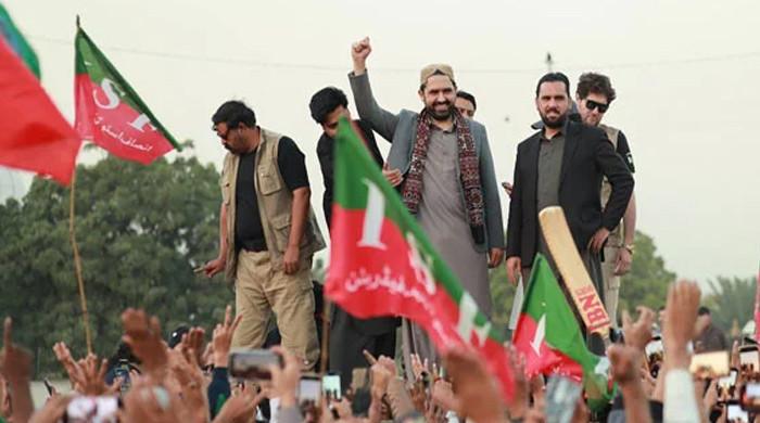 پی ٹی آئی کو کراچی میں شاہراہ قائدین پر جلسے کی تاحال اجازت نہ ملی