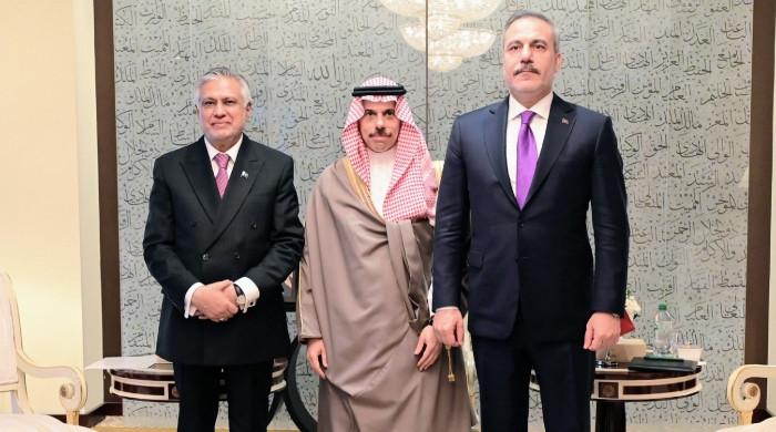 پاکستان ، سعودی عرب اور ترکیہ کے وزرائے خارجہ کی نیویارک میں ملاقات 
