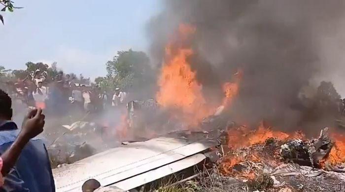 کانگو میں فوجی طیارہ گر کر تباہ، فوجی عدالت کے سربراہ سمیت 14 افراد ہلاک