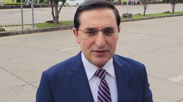لانگ مارچ سیاسی اور اٹل فیصلہ ہے: چیئرمین پی ٹی آئی