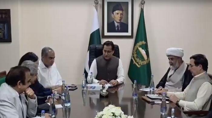 حکومت پی ٹی آئی مذاکرات: وفاق کے پی حکومت سے دہشتگردی کیخلاف حمایت کا خواہاں