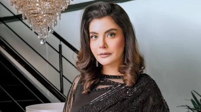 ہر تقریب کیلئے نیا جوڑا بنانے کی ضرورت نہیں، ندا یاسر کا لباس سے متعلق خواتین کو اہم مشورہ