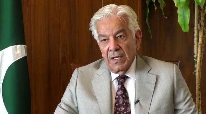 پی ٹی آئی سے مذاکرات نتیجہ خیز ہوتے بھی تو احترام کی کیا ضمانت ہے؟ خواجہ آصف نے سوال اٹھادیا