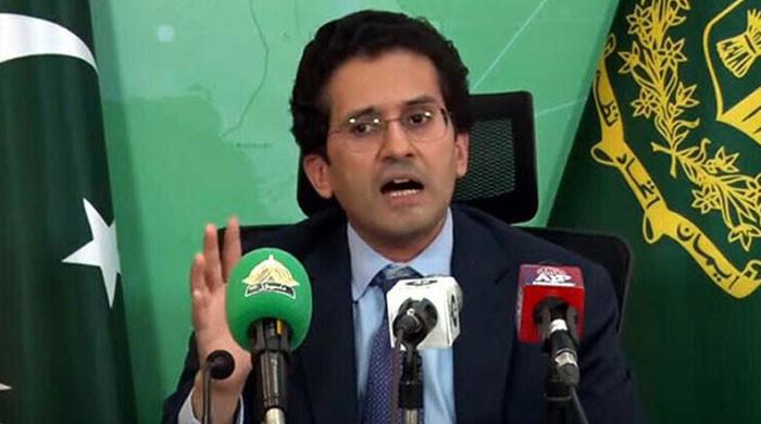 عوامی تکلیف کا احساس ہے، پیٹرول کی جو قیمت بنتی ہے عوام کو شفاف انداز میں بتاتے ہیں: وزیر پیٹرولیم