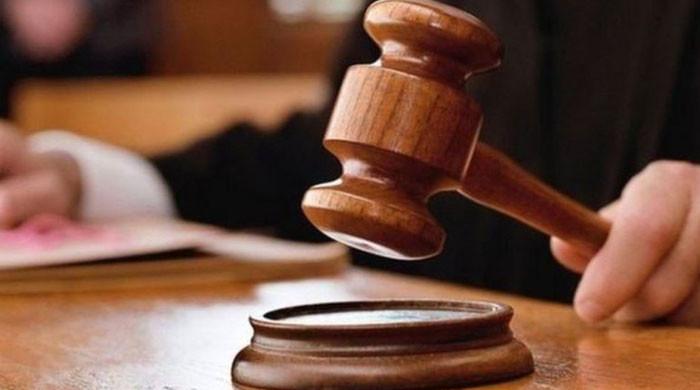 کراچی: ائیرلائنز کی آن لائن ٹکٹس بک کرنیوالی ایپلیکیشن پر جرمانہ عائد