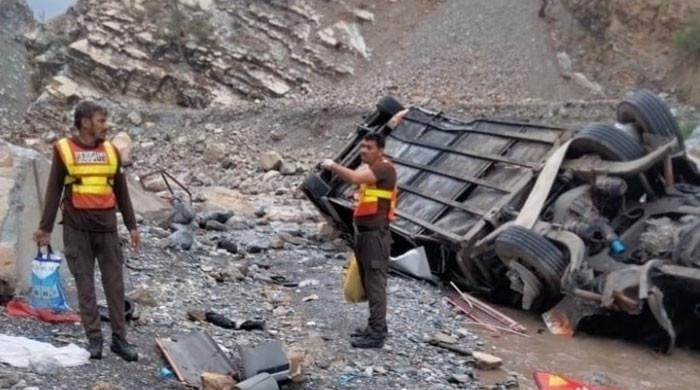 بلوچستان کے علاقے مچ میں ٹرک کی ویگن کو ٹکر، 9 افراد جاں بحق