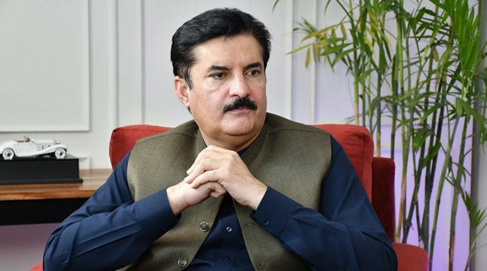 بارڈر سے متعلق مشکلات ہیں لیکن وطن کی خاطر کوئی سمجھوتہ نہیں کرینگے: گورنر کے پی