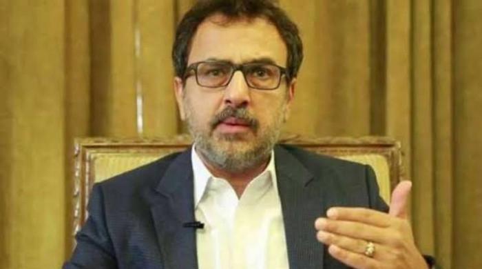 200 سے ایک یونٹ بڑھ جانے پر 6 ماہ تک اضافی چارجز کا معاملہ ختم کرنے پر کام کر رہے ہیں: وزیر توانائی