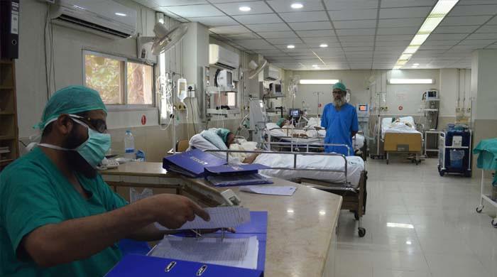کراچی: موسم کی تبدیلی کے باعث نزلہ زکام کے مریضوں میں اضافہ